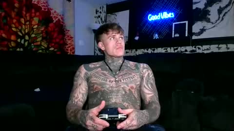 Snapshot of tatteddaddy9000 chatting on January 2026 12:49:02 AM D-Man online show from January 2026 12:49:02 AM