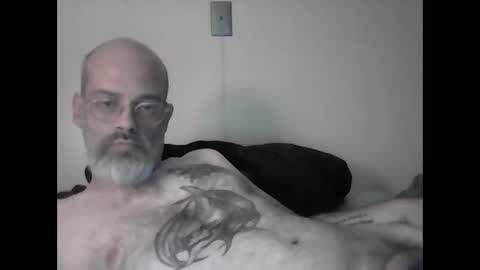 Snapshot of tattedpanther chatting on December 2025 02:06:02 AM tattedpanther online show from December 2025 02:06:02 AM