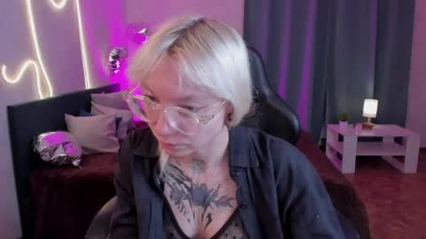tattoo_artbaby online show from May 2026 01:43:02 AM