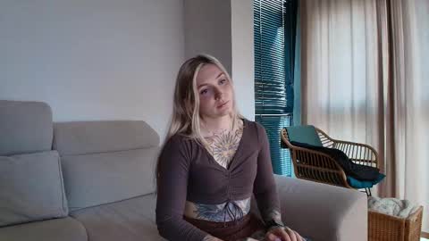 tattoobbgirl online show from January 2026 04:55:01 PM