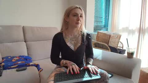 tattoobbgirl online show from May 2026 03:49:02 PM