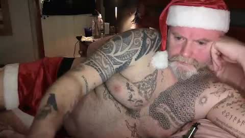 Snapshot of tattooeddilf01 chatting on December 2024 08:47:02 PM Tattooeddilf 01 online show from December 2024 08:47:02 PM