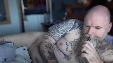 Tattooeddilf 01 online show from December 2025 01:05:02 PM