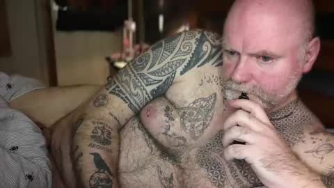 Tattooeddilf 01 online show from February 2026 12:20:02 AM