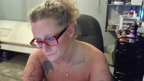 Snapshot of tattooeddirtyteacher chatting on February 2025 09:11:01 AM Lisa Lovely online show from February 2025 09:11:01 AM