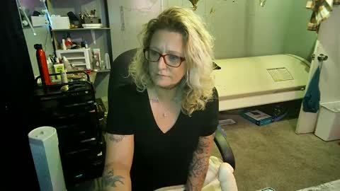 Snapshot of tattooeddirtyteacher chatting on February 2025 12:13:02 PM Lisa Lovely online show from February 2025 12:13:02 PM