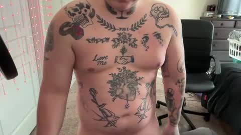 Snapshot of tattooedluv chatting on February 2026 03:43:01 PM tattooedluv online show from February 2026 03:43:01 PM