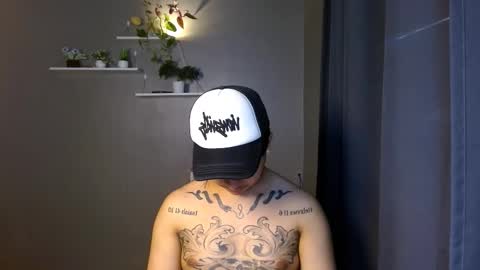 Snapshot of tattooguy1209 chatting on November 2025 06:30:02 AM zareen online show from November 2025 06:30:02 AM