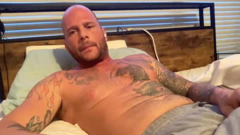 Snapshot of tattooman5555 chatting on September 2025 03:06:01 PM Tattooman online show from September 2025 03:06:01 PM