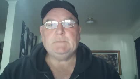 Snapshot of tattzsexy chatting on November 2025 10:56:01 PM tattzsexy online show from November 2025 10:56:01 PM