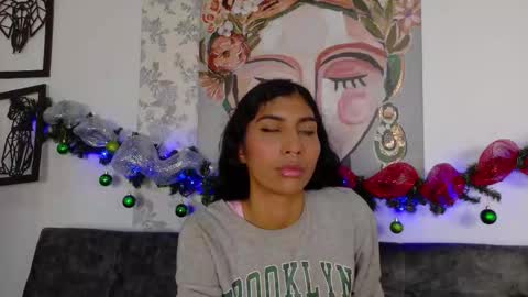 Snapshot of taty_miller chatting on December 2025 06:57:02 PM Taty Miller online show from December 2025 06:57:02 PM