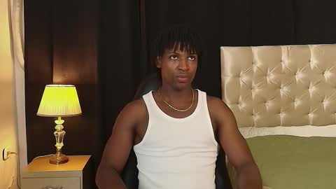 Snapshot of tau_montes chatting on February 2026 02:38:02 AM tau_montes online show from February 2026 02:38:02 AM