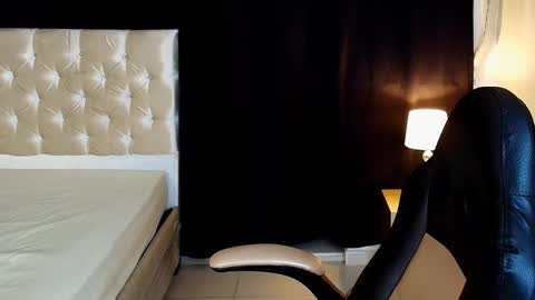 Snapshot of tau_montes chatting on March 2026 01:55:01 AM tau_montes online show from March 2026 01:55:01 AM