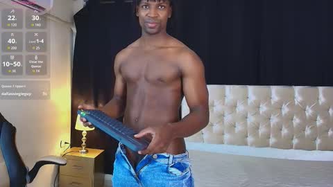 Snapshot of tau_montes chatting on March 2026 02:38:02 AM tau_montes online show from March 2026 02:38:02 AM