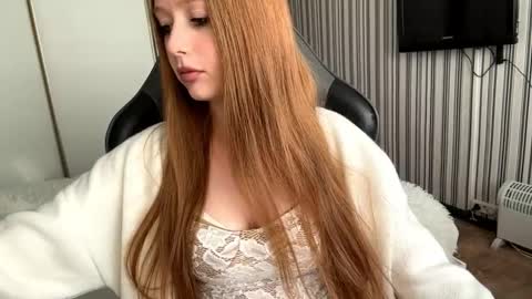 Emily online show from February 2026 07:12:02 AM