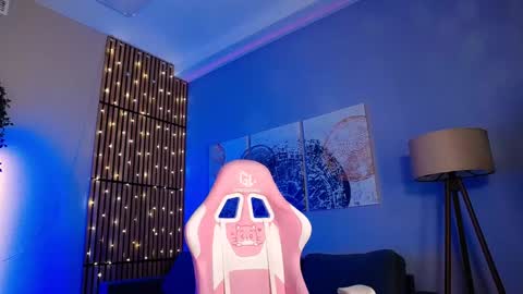 Snapshot of taya_bell chatting on January 2025 11:24:01 AM Taya online show from January 2025 11:24:01 AM