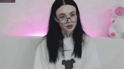 Taya online show from November 2025 09:14:02 PM