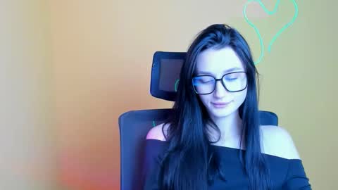 Snapshot of tayavibe chatting on November 2025 06:35:01 AM Taya online show from November 2025 06:35:01 AM