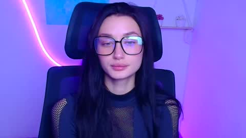 Snapshot of tayavibe chatting on November 2025 06:59:01 AM Taya online show from November 2025 06:59:01 AM