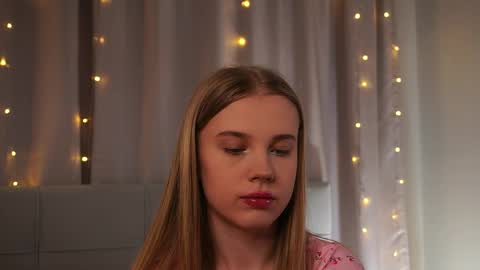 Taya online show from April 2026 03:54:02 PM