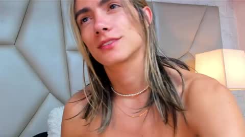 Snapshot of tayler_swift1 chatting on January 2025 12:25:02 PM tayler_swift1 online show from January 2025 12:25:02 PM