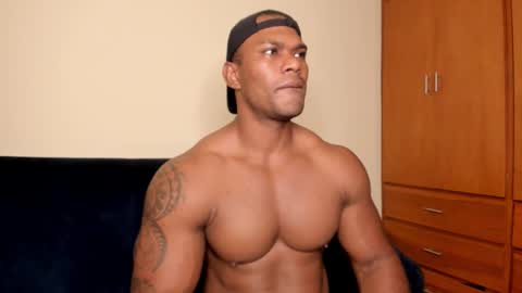 Snapshot of tayler_waka chatting on March 2026 03:32:01 AM Tyler online show from March 2026 03:32:01 AM