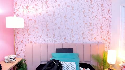 Snapshot of taylor_bennet chatting on January 2025 12:12:02 PM Taylor Bennet online show from January 2025 12:12:02 PM