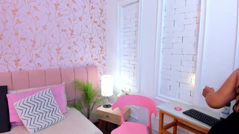 Snapshot of taylor_bennet chatting on January 2025 12:04:02 PM Taylor Bennet online show from January 2025 12:04:02 PM