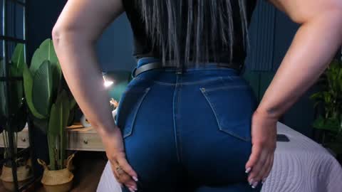 Snapshot of taylor_bennet chatting on February 2025 06:08:02 PM Taylor Bennet online show from February 2025 06:08:02 PM