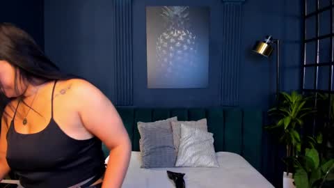 Snapshot of taylor_bennet chatting on February 2025 12:01:02 PM Taylor Bennet online show from February 2025 12:01:02 PM