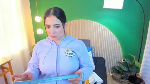 Snapshot of taylor_bennet chatting on September 2025 12:09:02 PM Taylor Bennet online show from September 2025 12:09:02 PM