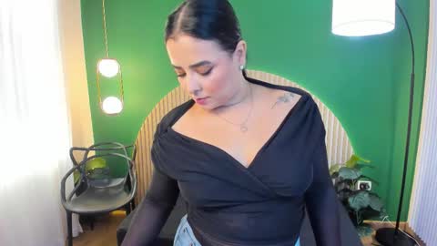 Taylor Bennet online show from December 2025 11:39:02 AM