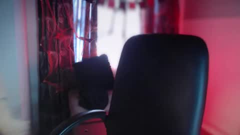 Taylor 3 online show from October 2025 03:04:01 PM