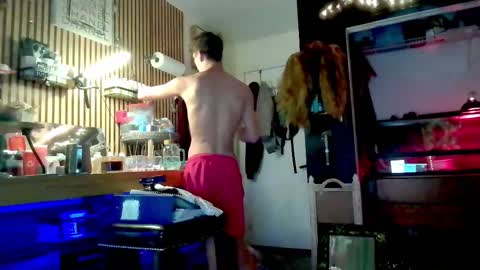 Snapshot of taylormade249 chatting on September 2025 07:40:02 PM Trevorling online show from September 2025 07:40:02 PM