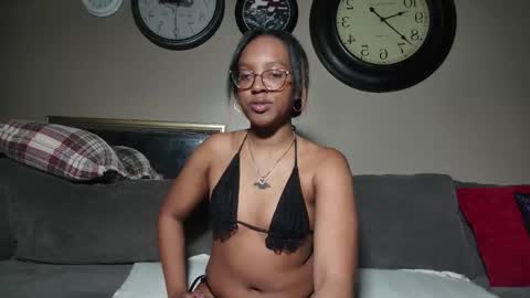 Snapshot of taylorsosweets chatting on March 2026 06:04:02 AM Taylor online show from March 2026 06:04:02 AM