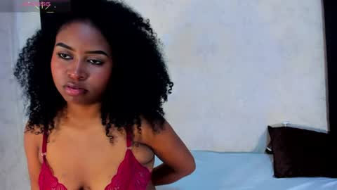 Snapshot of tayra_castle chatting on June 2026 09:17:01 PM Tayra online show from June 2026 09:17:01 PM