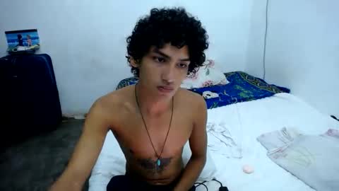 Tayron online show from December 2024 04:04:01 AM