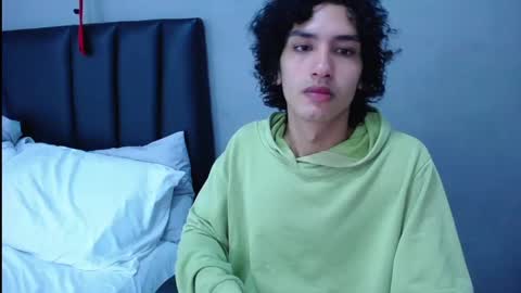 Tayron online show from September 2025 04:54:01 PM