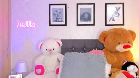 Snapshot of tayssa_maravilh chatting on June 2026 09:09:01 PM TAYSSA ONLINE FROM 0630 PM - 1130 PM COLOMBIAN HOUR online show from June 2026 09:09:01 PM