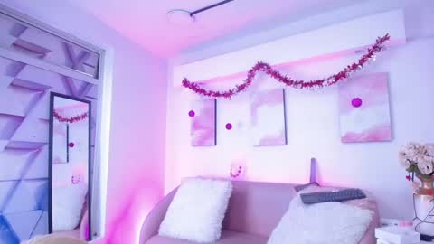 Sofia online show from January 2025 12:49:01 PM