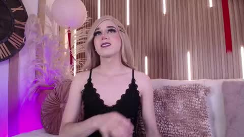 Snapshot of tayzon_foxxx chatting on March 2026 08:52:01 PM Sofia online show from March 2026 08:52:01 PM