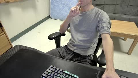 Snapshot of tbone_93 chatting on December 2024 07:25:02 AM Tbone online show from December 2024 07:25:02 AM