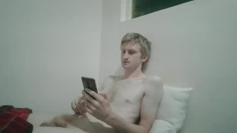Snapshot of tcute0 chatting on April 2026 07:44:01 PM tcute0 online show from April 2026 07:44:01 PM