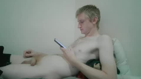 Snapshot of tcute0 chatting on May 2026 12:27:01 AM tcute0 online show from May 2026 12:27:01 AM