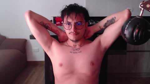 Teo independent model online show from January 2026 06:11:02 PM