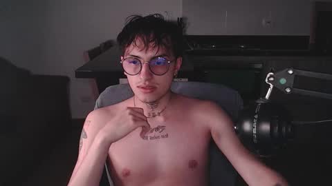 Snapshot of te0__0 chatting on March 2026 02:37:01 AM Teo independent model online show from March 2026 02:37:01 AM