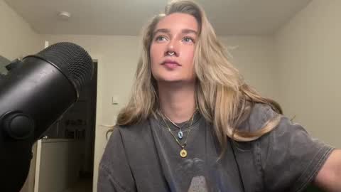 Snapshot of teamtragic chatting on September 2025 02:17:01 AM Katy online show from September 2025 02:17:01 AM