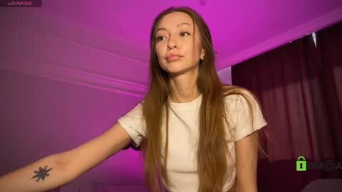 Snapshot of tease_eve_lure chatting on June 2026 04:13:01 PM call me Eva online show from June 2026 04:13:01 PM