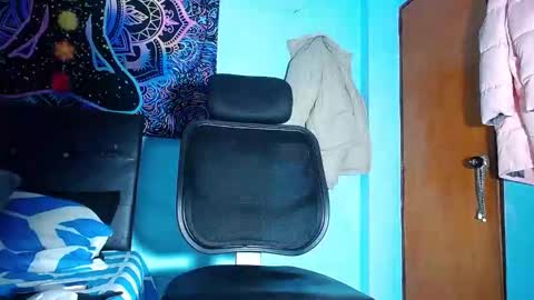 Snapshot of techno_420 chatting on February 2026 10:41:02 AM Charlee He online show from February 2026 10:41:02 AM