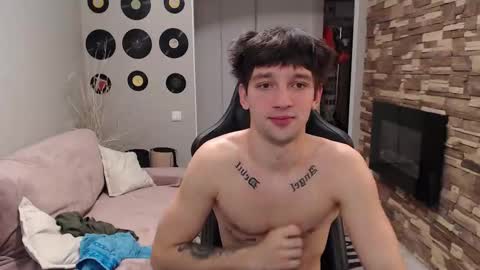 Snapshot of teddy_mode chatting on November 2025 12:44:02 PM Teddy online show from November 2025 12:44:02 PM